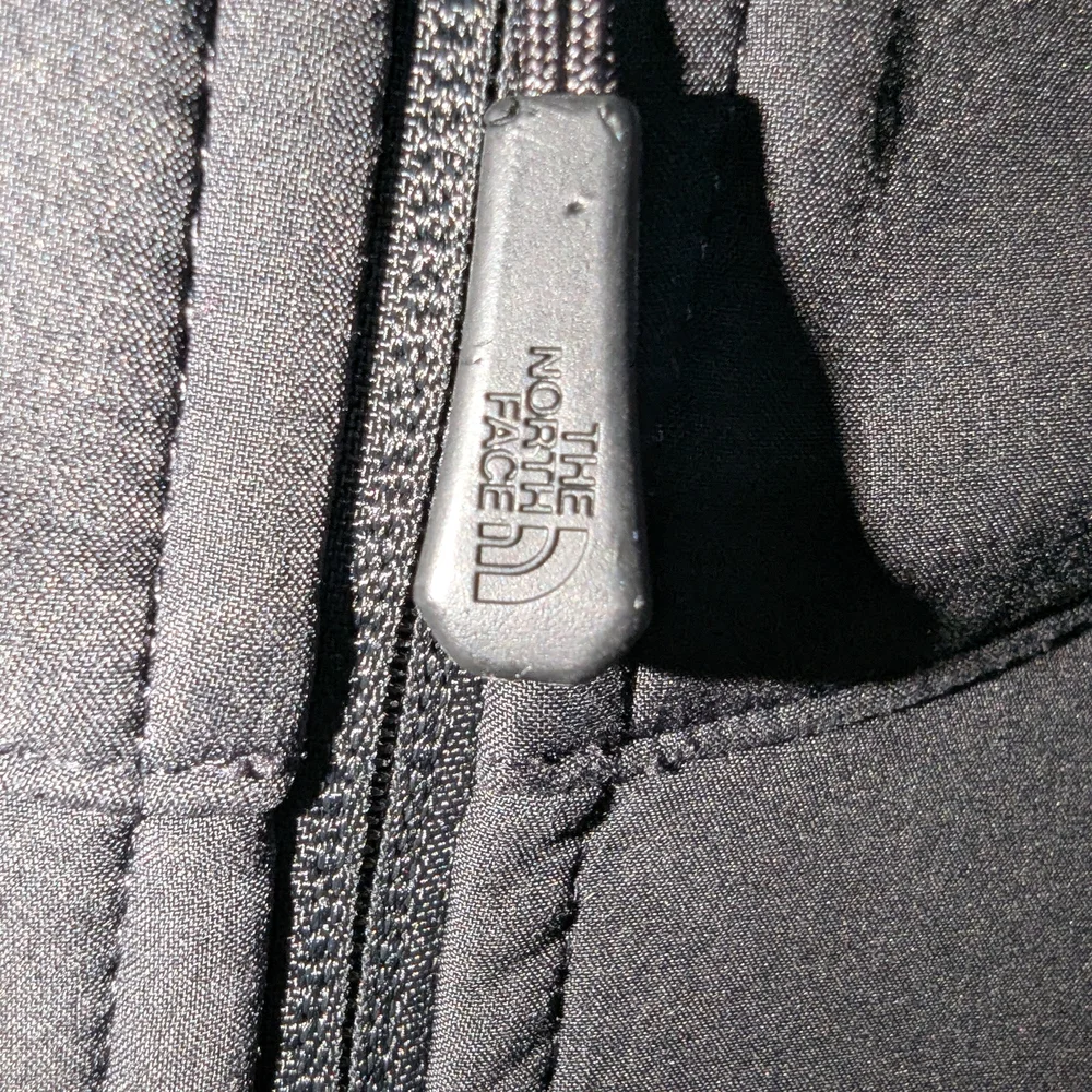 The North Face Men's Black Apex Bionic Softshell Jacket - Picture 6 of 9